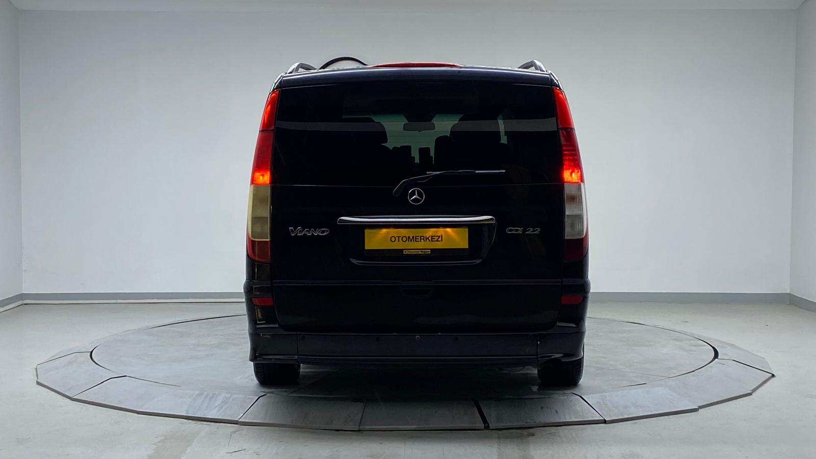 MERCEDES VIANO 23